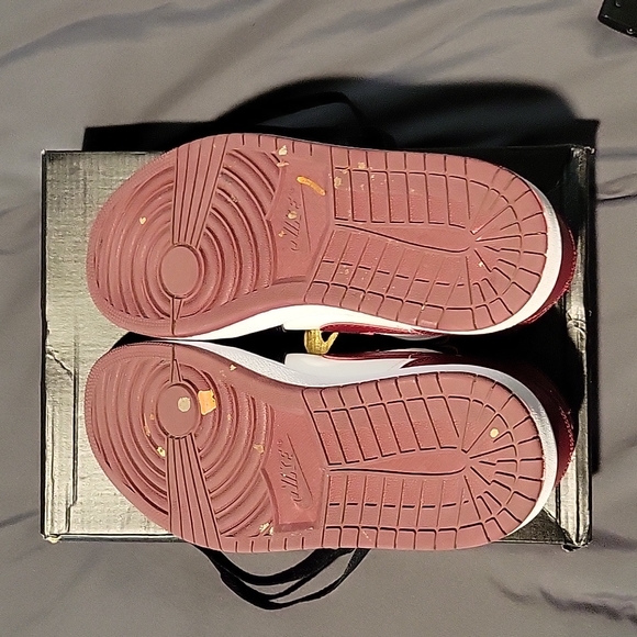 Jordan 1 woman wine red gold accents charms - Picture 7 of 10